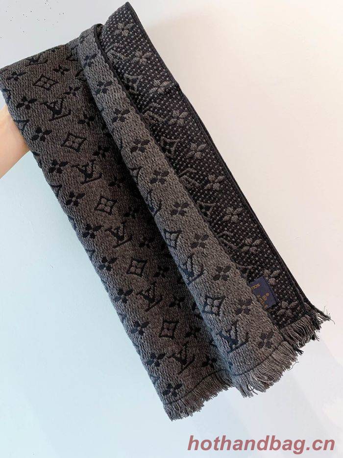 Louis Vuitton Scarf LV00030